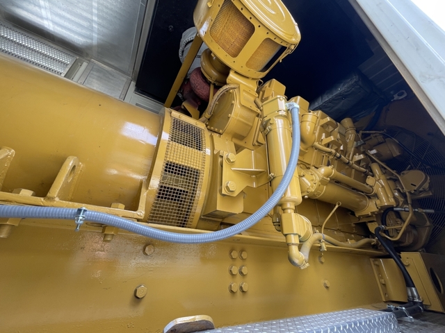 1250 KW Caterpillar #3512, Diesel Power Module, Deep Sea 8610 controls, 1200-gallon double wall fuel tank - Image 3