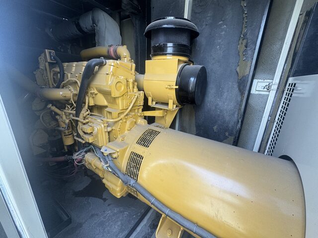 400 KW Caterpillar #XQ400, Portable Diesel Generator Set, 470-gallon base fuel tank, 1800 rpm, Multi Voltage - Image 6