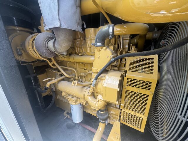 400 KW Caterpillar #XQ400, Portable Diesel Generator Set, 470-gallon base fuel tank, 1800 rpm, Multi Voltage - Image 9