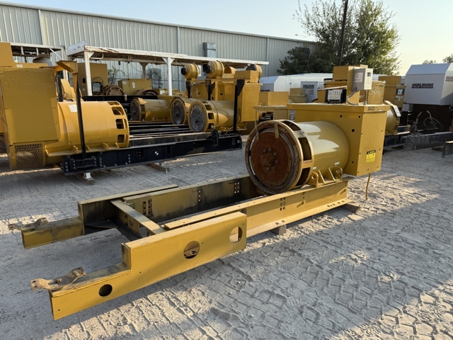800 KW, Caterpillar #SR4, Generator End, 681 Frame, 480 Volt - Image 3
