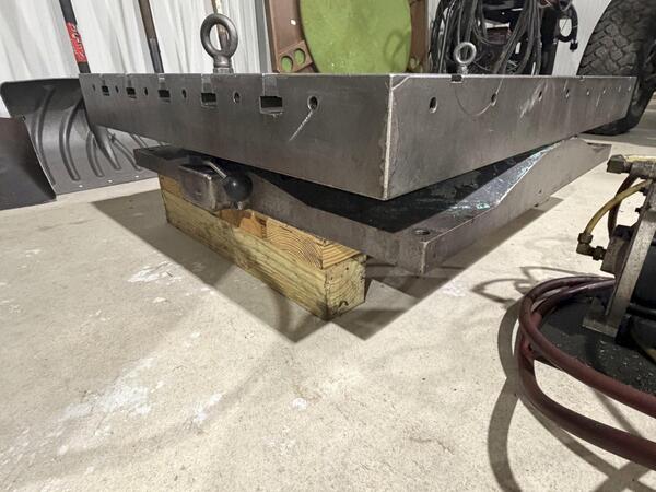 32" x 42" Air Lift Rotary Table - Image 6