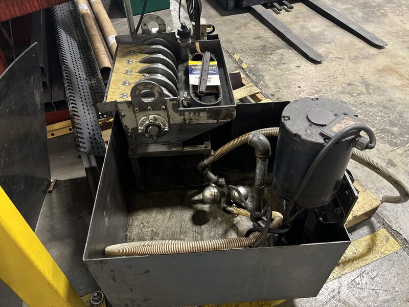 Cincinnati Milacron #Cinco-15, centerless grinder, 4" work diameter, 8 x 24 x 12 wheel, 1979 - Image 2