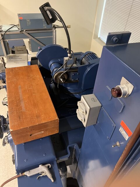 10" Brown & Sharpe #1024U, universal cylindrical grinder, 12" x 1" x 5" wheel, 60-600 RPM, hydraulic table - Image 3