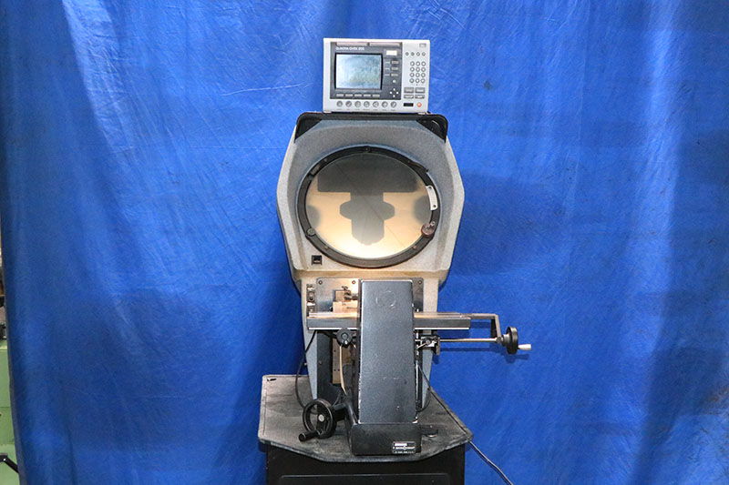 14" Scherr-Tumico #20-2500, optical comparator, bench model, horizontal projection, fiber optic surface - Image 3