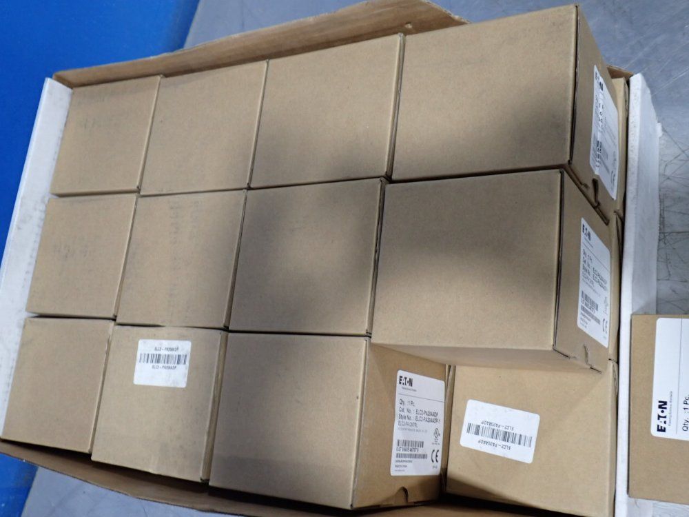 Eaton #ELC2-PA20AADP, Programmable Logic Controller, 24 Qty., (8) DC In, (6) PNP Transistor, (4) In & (2) Out - Image 2