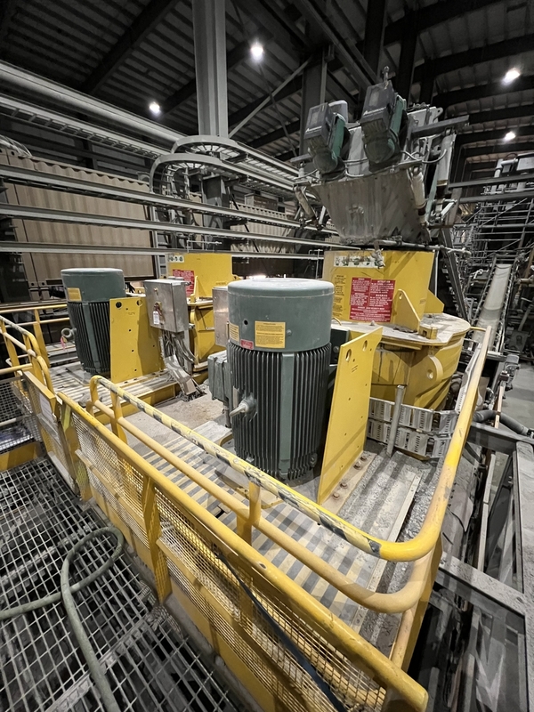 REMco #SD-GEKKO-1530-304-14, OreMax Vertical Shaft Impact Crusher, 2" A36 steel plate crusher base, 44" - Image 2