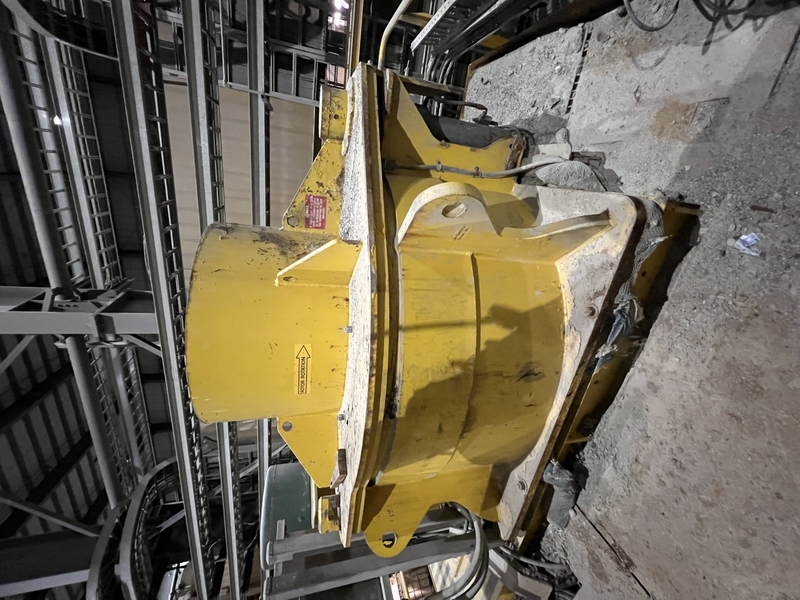 REMco #SD-GEKKO-1530-304-14, OreMax Vertical Shaft Impact Crusher, 2" A36 steel plate crusher base, 44" - Image 6
