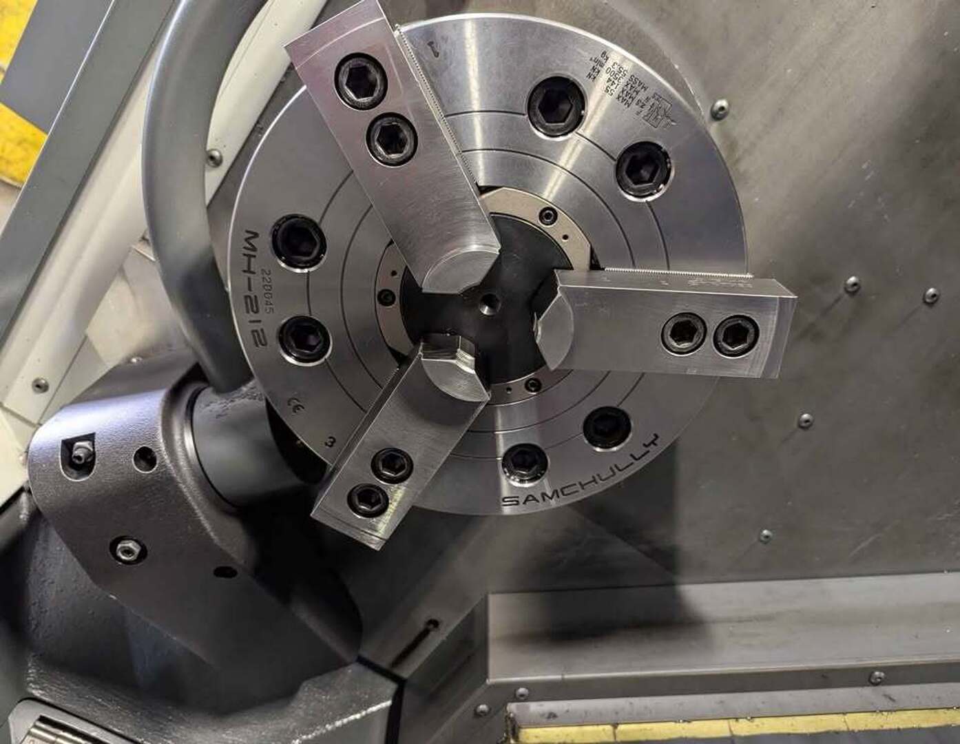 Haas #ST-35Y, CNC Lathe, 21" swing over carriage, 32.5" between centers, 4" bore, 40 HP, 220 Volts, 2022 - Image 5