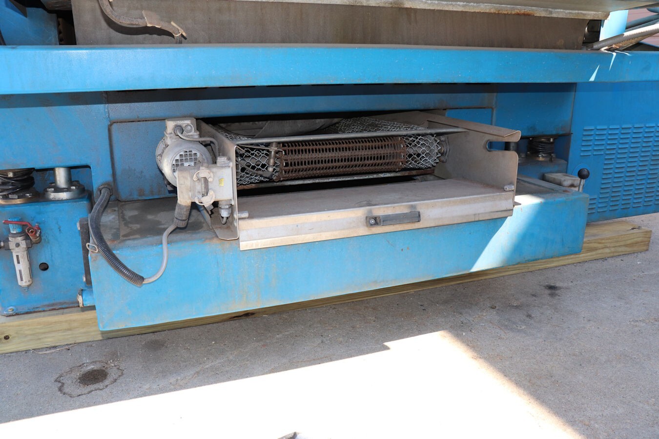 53" Butfering Steelmaster #SPW-413-RRTT, Wet Belt Sander Buffer, 2/2 heads, 53" x 8.2' belt, - Image 8