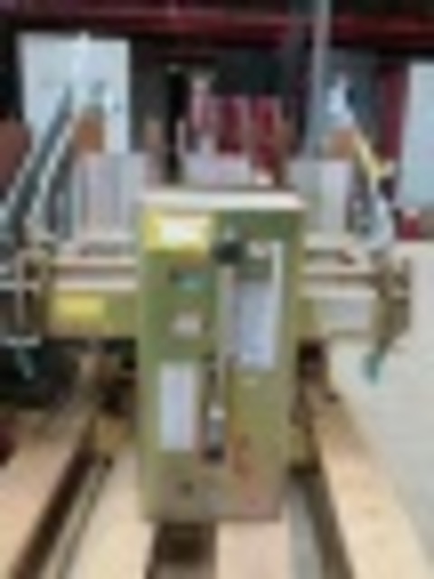 1600 Amps, Allis-Chalmers, LA-1600, manually operated, drawout, #AB6010 - Image 2