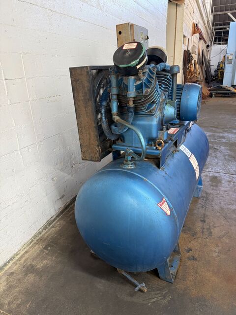 10 HP Wood, tank mounted air compressor, 200 psi, 230/460 V., 3-phase, 200 gallon tank - Image 3