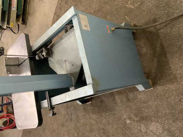 9" x 14-1/2" Roll-In #EF1459, vertical band saw, 30" x 18-1/2" table, 8-3/4" throat, 10' x 3/4" blade, 1995 - Image 2