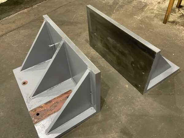 32" x 18" x 18" Angle plates, machine face, 1 pair - Image 2