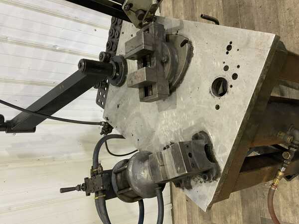 Flexarm #RNR-20, pneumatic tapping arm, swivel base, pneumatic vise, tooling, 2008 - Image 7