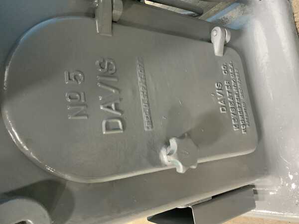 1/16" x 7-1/2" Davis #5, keyseater, tilt table, micro depth stops, resistance bar, 2 HP, 48 SPM - Image 4