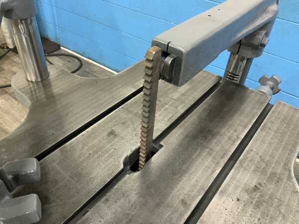 1/16" x 7-1/2" Davis #5, keyseater, tilt table, micro depth stops, resistance bar, 2 HP, 48 SPM - Image 10