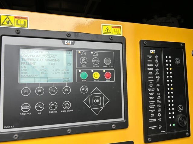 1000 KW Caterpillar #G3512, Standby Natural gas Generator, 1341 HP, sound attenuated enclosure, 500 Hrs, 2021 - Image 3