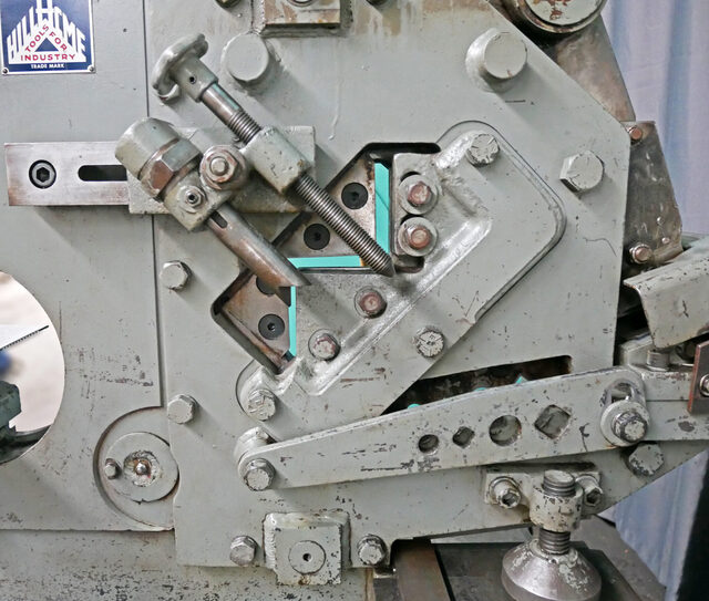 4" x 4" x 1/4" Hill-Acme #3, Metalworker, 33 ton, 12-1/2" throat, 1" stroke, 5 HP - Image 5