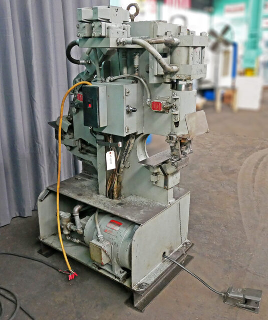 4" x 4" x 1/4" Hill-Acme #3, Metalworker, 33 ton, 12-1/2" throat, 1" stroke, 5 HP - Image 10
