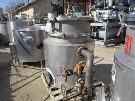 150 gallon Combustion Engineering Howard reactor, 304 Stainless Steel, jacketed, agit - Image 1