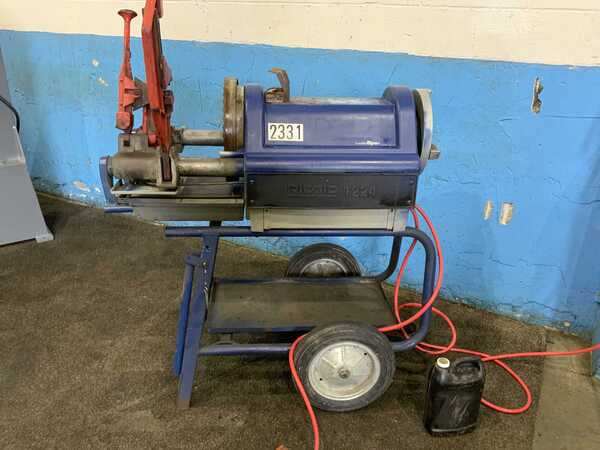 1/4" -4" Ridgid #1224, Pipe Threader, 1/2" to 2" bolt capacity, 2-1/2" to 4" receding die head, 1.5 HP, 36 - Image 2