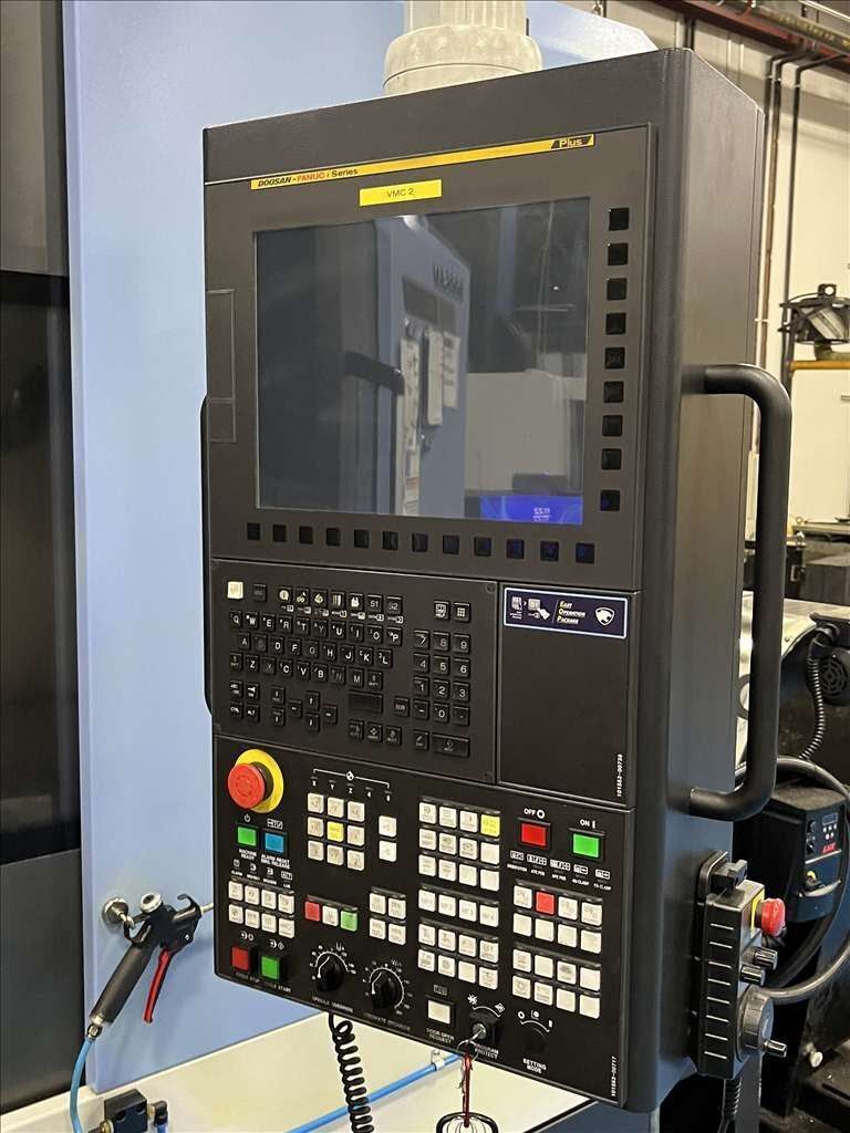 Daewoo Doosan #DNM-750II, CNC Vertical Machining Center, 64" x 30" table, 64.2" X, 30" Y, 25.6" Z, 20 HP - Image 4