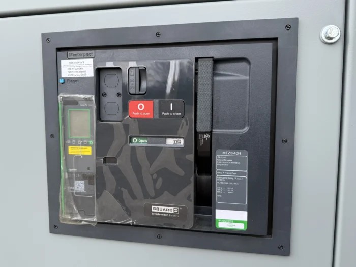 3000 KW Cummins #C3000D6E, diesel generator set, 480 Volts, 60 Hz, Cummins QSK95 engine, enclosure w/o tank - Image 4