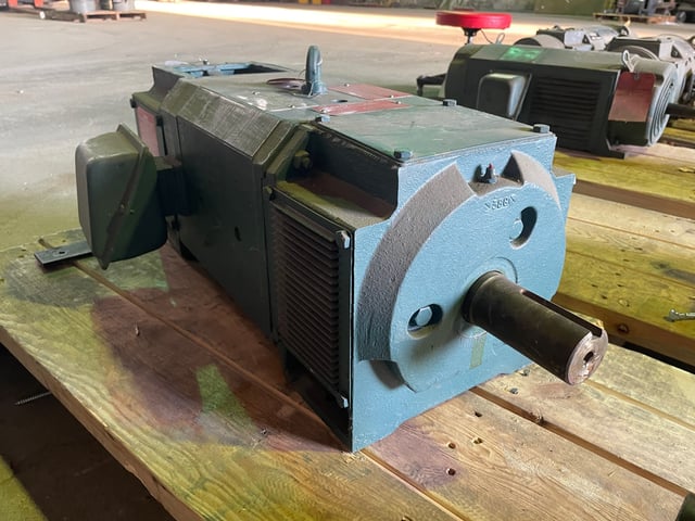 40 HP 2500 RPM Reliance, Frame LC2113ATZ, DPFVBB, 500 VA, 300 VF, New Surplus - Image 1
