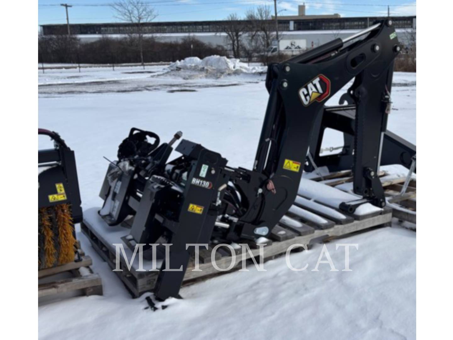 Cat SSL BH130 BACKHOE, Backhoe Work Tool, S/N: JWT00356, 2023 - Image 1