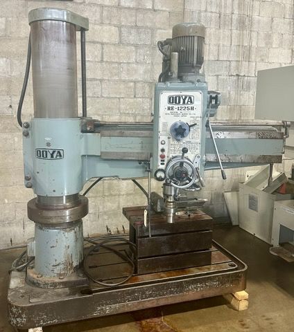 4' -12" Ooya #RE-1225H, radial arm drill, 1985 RPM, MT5, 18" x 16" table, power elevation, tapping, coolant - Image 1