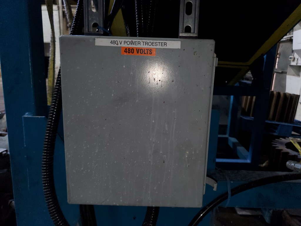 34" wide Intralox, Extruder Feed Conveyor, pneumatic wig-wag w/ 36" wide idler rolls at discharge, (3 - Image 3