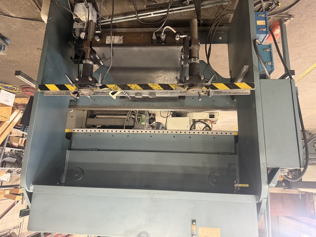 35 Ton, Allsteel #35-6, CNC Hydraulic Press Brake, 6' bending length, 62" between frames, 11.5" open height - Image 9