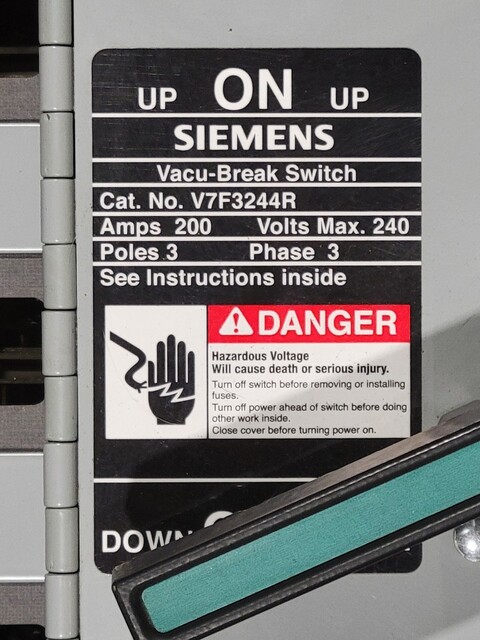 200 Amp, Siemens V7F3244R, Vacu-Break Panelboard Disconnect Switch, 240 Volts, 3P, 3Ph, 25HP - Image 2