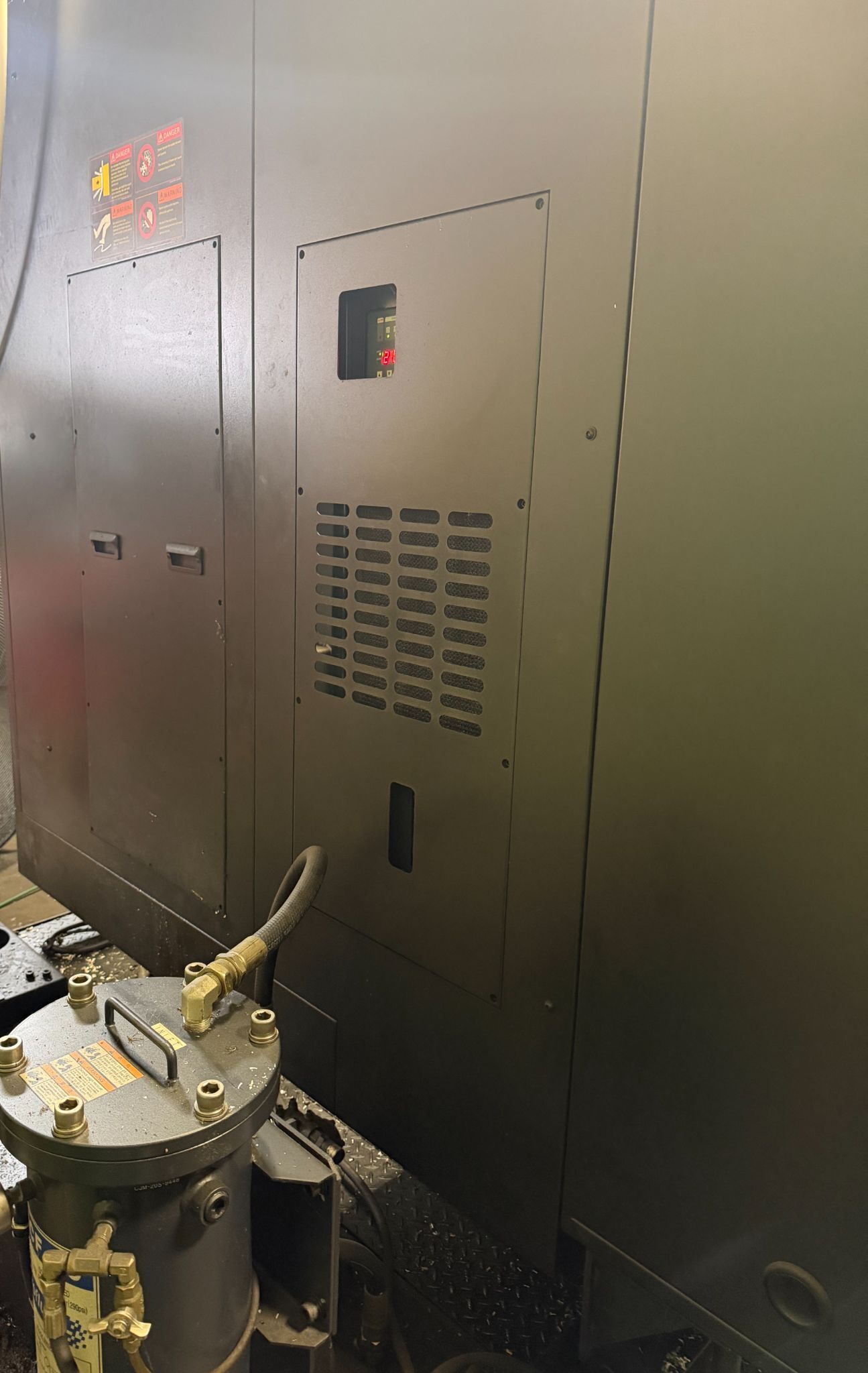 Daewoo Doosan #HC-400, horizontal machining center, 23.6" X, 22" Y, 22.2" Z, 10000 RPM, 25 HP, 40 automatic - Image 8