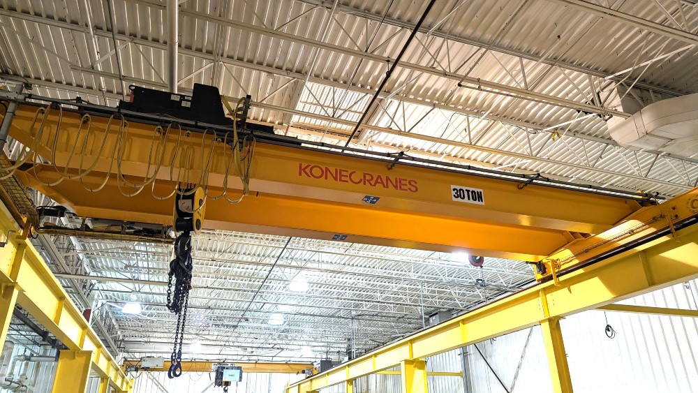 30 Ton, Kone, 29'0" Span, 16' 4" lift, radio, VFD bridge/trolley, 100' (x2) rail/runway/cols, 2015, #2690 - Image 5