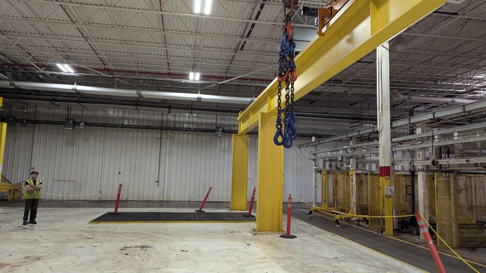 25 Ton, Kone, 35'0" Span, 16' 4" lift, Class D, Radio, VFD bridge/trolley, 140' (x2) rail/runway/cols, 2015 - Image 8