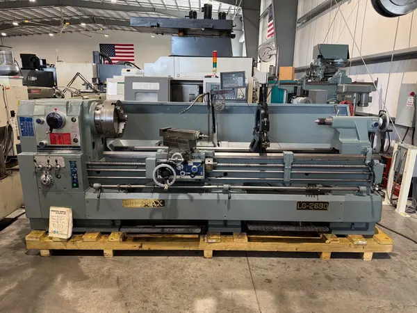 26"/35" x 90" Promax #LG-2690, engine lathe, 16" Bison chuck, 3-jaw, 4-1/16" spindle bore, D1-11, Newall - Image 2