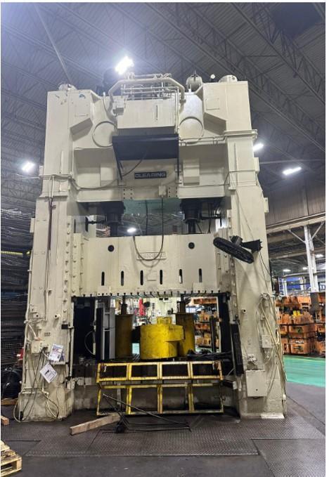 800 Ton, Clearing #S2-800-132x60, straight side double crank press, 18" stroke, 34" Shut Height, 12" adj., 12 - Image 1