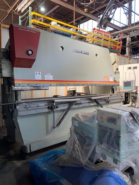 320 Ton, Accurpress #Advantage, CNC Press Brake, 14' overall, 148" between housing, 8" SL, 14" open, 6" Shut - Image 1