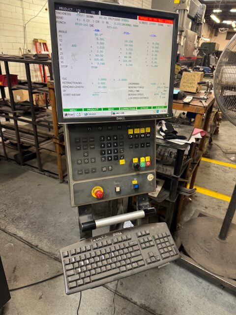 400 Ton, Yawei, CNC Press Brake, 13.5' overall, 14.4" ram, 20" throat, 5 axis, crowning, 2007 - Image 3