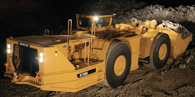 Caterpillar R1700G, Underground Mining Loader, 353 HP Cat C11 diesel engine, 15-ton payload, 6-11.5 yd bucket - Image 4