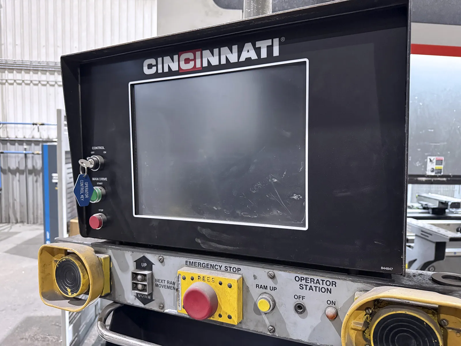 135 Ton, Cincinnati #135T, hydraulic press brake, 12' overall, 126" between housing, 8" stroke, 12" throat - Image 5