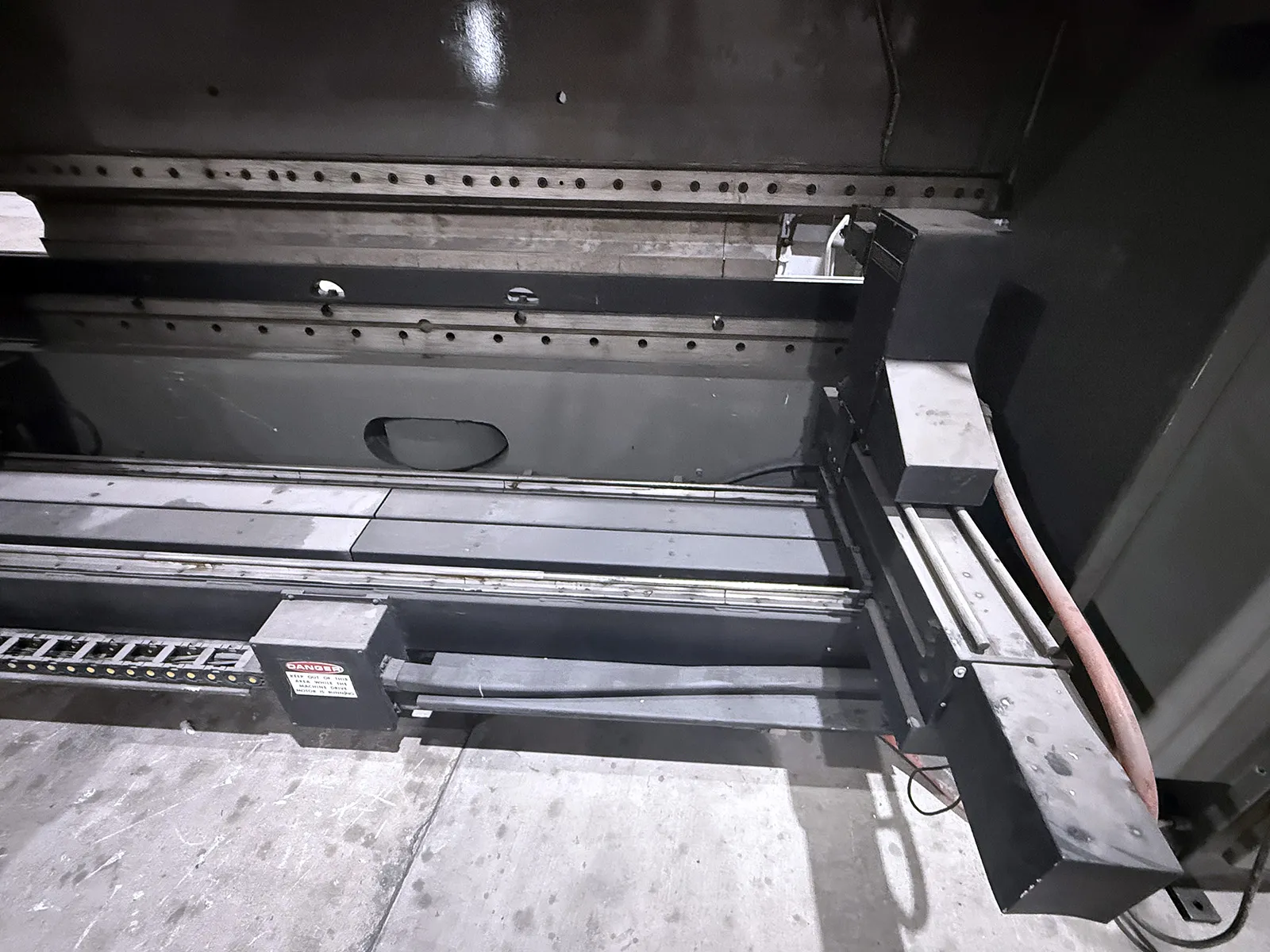 135 Ton, Cincinnati #135T, hydraulic press brake, 12' overall, 126" between housing, 8" stroke, 12" throat - Image 7