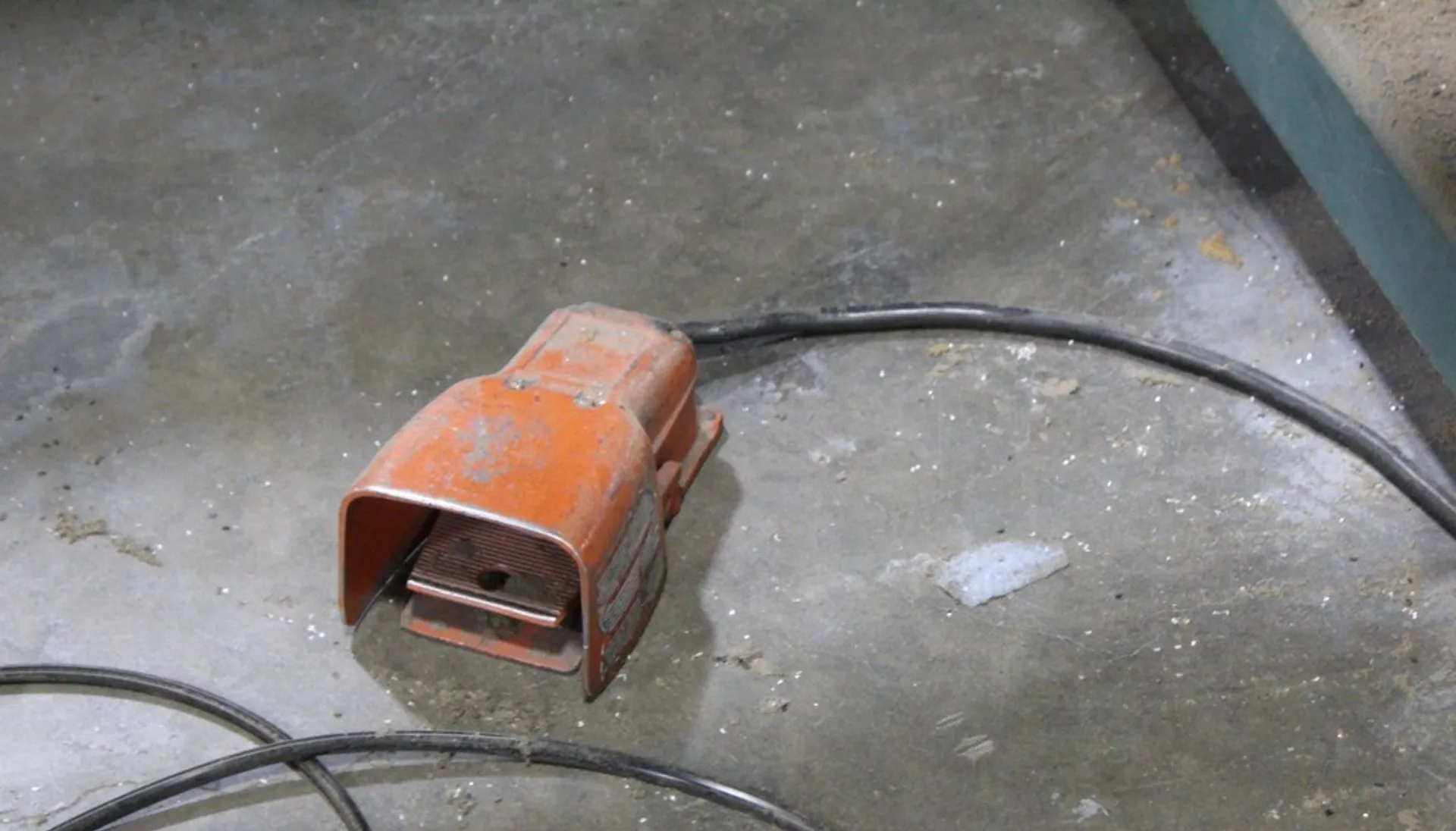 10 gauge x 10' Wysong #1010, Power Squaring Shear, 10' overall, 120" blade, 10 HP, 60 SPM - Image 7