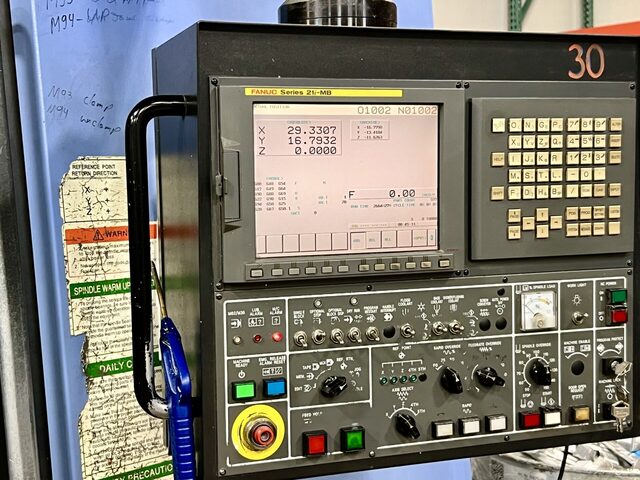 Daewoo Doosan #DMV-4020LS, CNC vertical machining center, 30 automatic tool changer, 40" X, 20" Y, 25" Z - Image 3