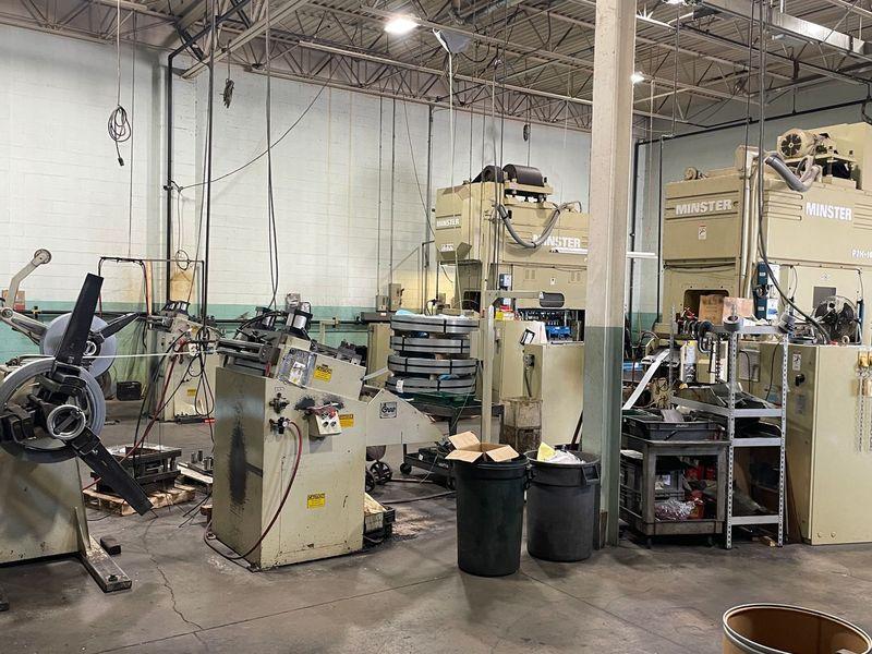 6500 lb. CWP #4R-24/24C, coil reel & straightener comb., 24" W x .187" stock, 60" OD, 13"-21" ID, 3-leaf - Image 2