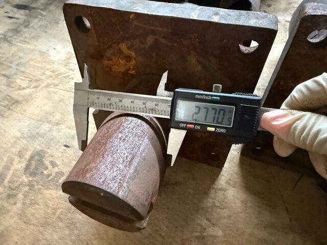 Boring Mill Tool Holders, 2.7" shank w/ 5-3/4" square built pattern flange - Image 2