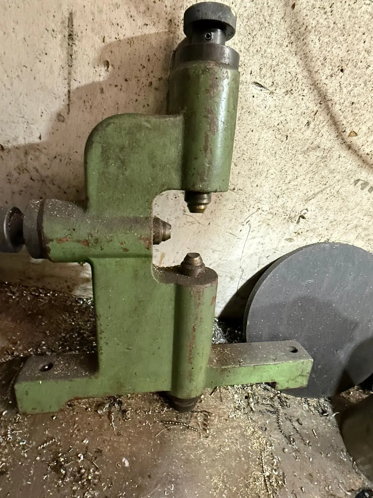 27" x 120" Geminis #GE-650, Manual Engine Lathe, 15" swing over cross slide, 15 HP, 4" bore, 1200 RPM - Image 1