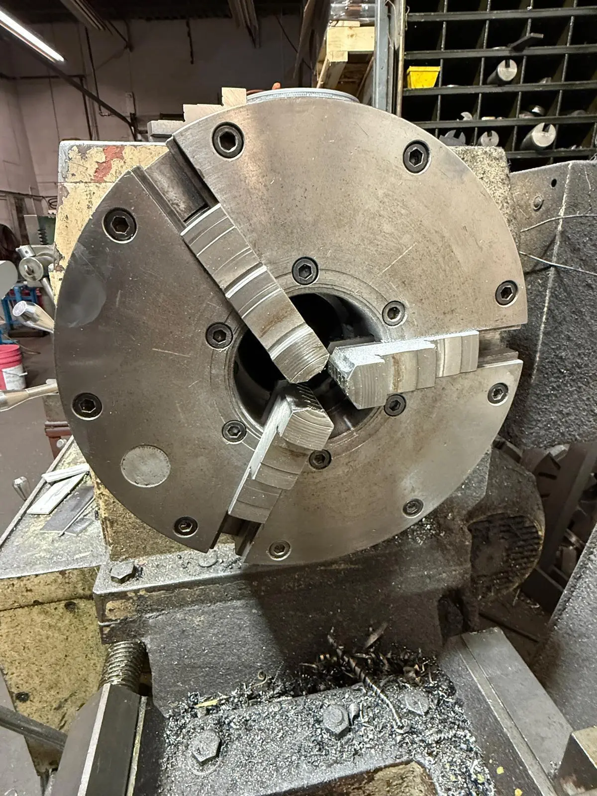 27" x 120" Geminis #GE-650, Manual Engine Lathe, 15" swing over cross slide, 15 HP, 4" bore, 1200 RPM - Image 3