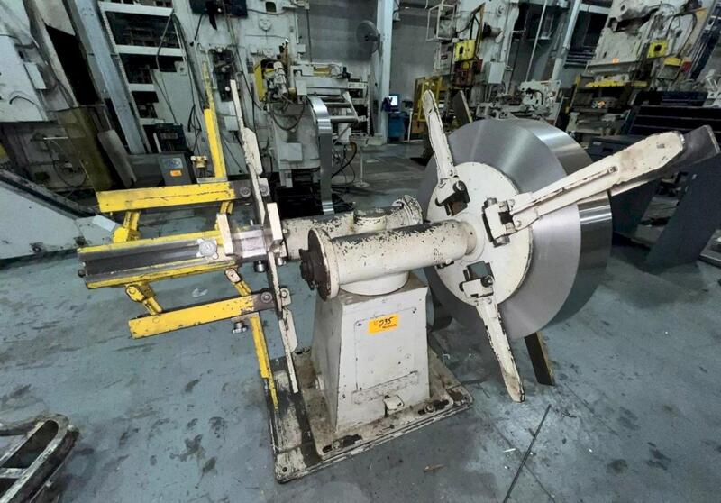 4000 lb. Perfecto #40-16, double end uncoiler, 18" mandrel width, 60" outside dimensions, 16"-20" ID, manaul - Image 2